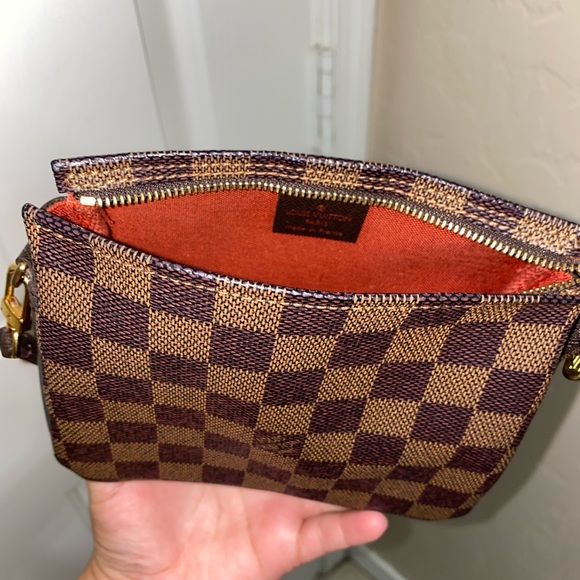 Louis Vuitton - Picture 2 of 4